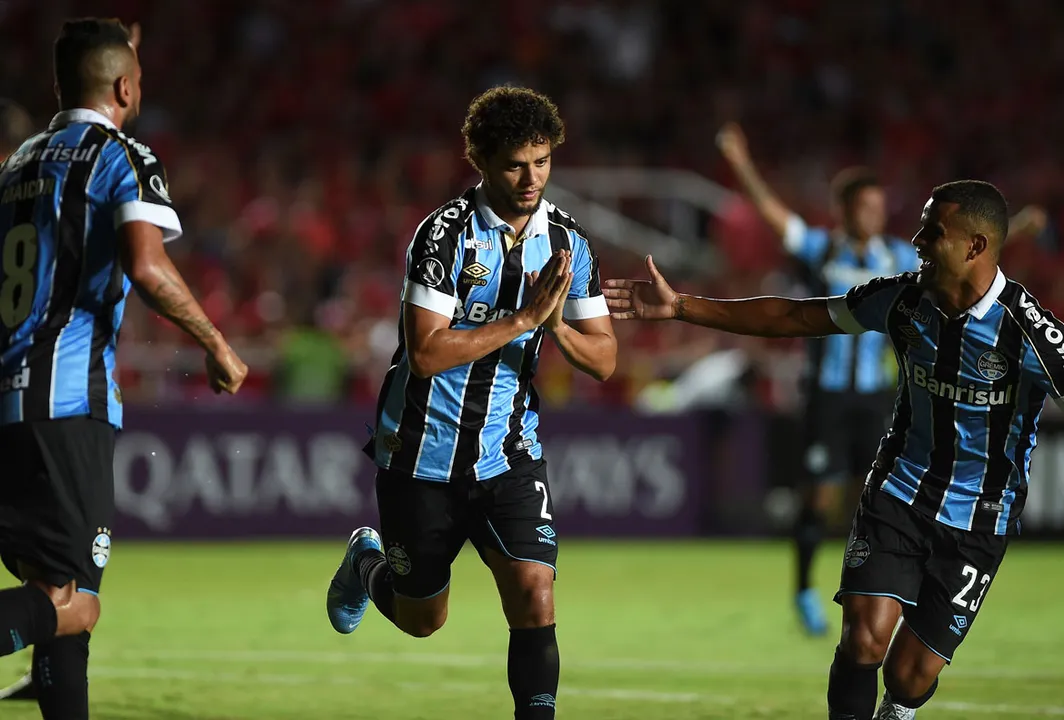 Víctor Ferraz marcou o seu primeiro gol com a camisa Tricolor | Foto: Luis Robayo | AFP