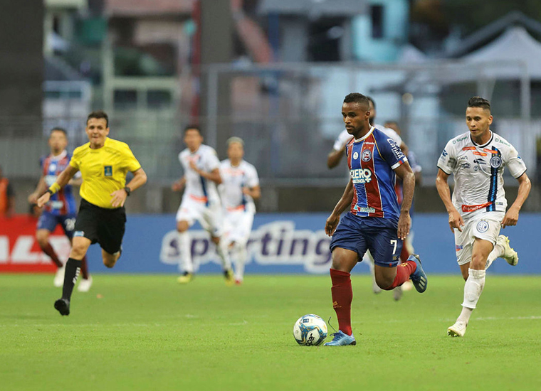Bahia bate o Confiança e se aproxima do mata-mata na Copa do Nordeste