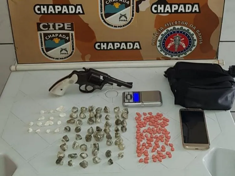 Armas e drogas foram apreendidas na ação | Foto: Divulgação | SSP