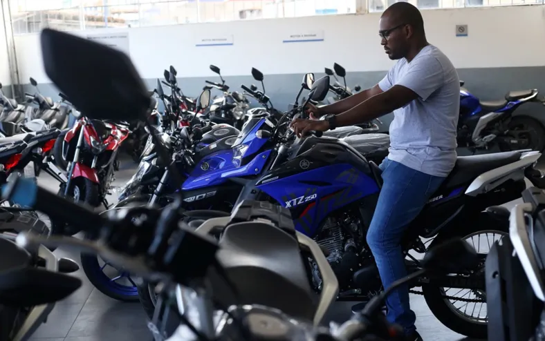 Serviços de entrega brecam prejuízos no segmento de motos - Imagem