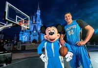 Donos de equipes da NBA aprovam retomada da temporada em complexo da Disney