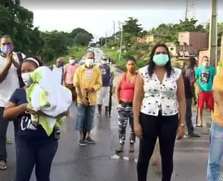 Moradores do quilombo e da comunidade próximos à Barragem Rio dos Macacos fazem protesto