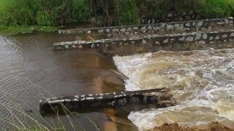 Água invadiu parte de Sairé, além dos municípios de Barra de Guabiraba e Cortês | Foto: Divulgação | Prefeitura Sairé