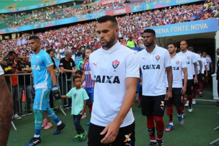 Volante afirmou que jogaria pelo Tricolor | Foto: Maurícia Matta | E.C.Vitória