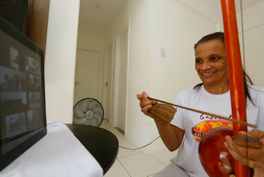 A professora de capoeira Moema Ribas lembra de episódio sexista numa roda | Foto: Rafael Martins | Ag. A TARDE