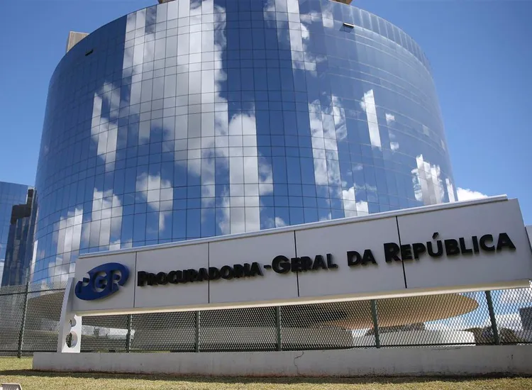 Em nota, PGR informa que trabalho será feito por assessores e auxiliares