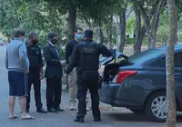 Polícia cumpre mandados em Irecê e São Gabriel em operação sobre compra de testes