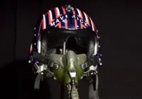 Capacete de "Top Gun" e nave de "Alien" serão leiloados em Hollywood