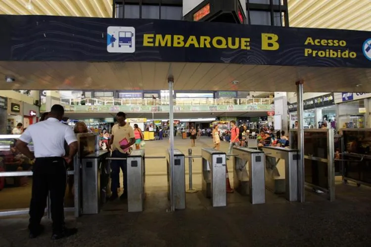 Governo da Bahia anuncia suspensão do transporte intermunicipal | Foto: Margarida Neide | Ag. A TARDE