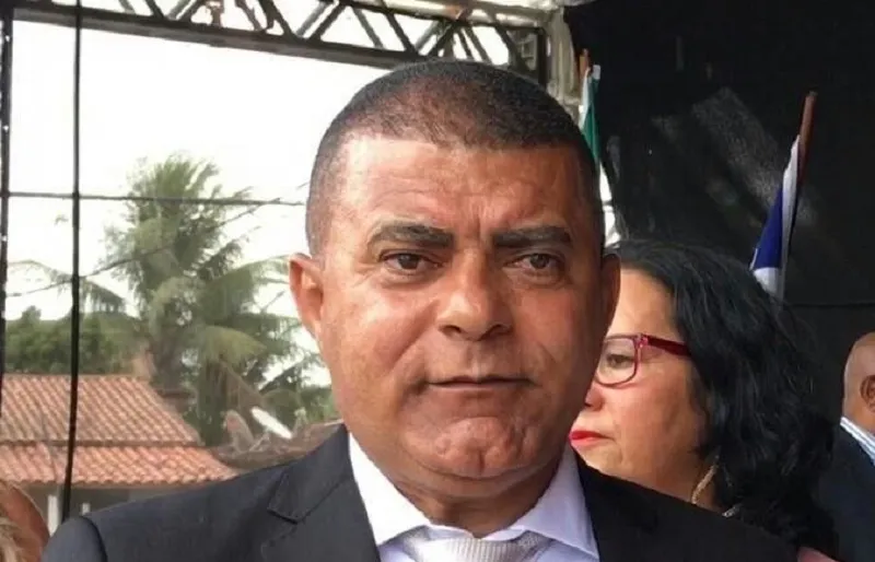 De acordo com a advogada Gisonilda Correia, os documentos que acusam o gestor municipal mostram o uso de mais de R$ 3 milhões em eventos e contratações para desmontagens de palcos.