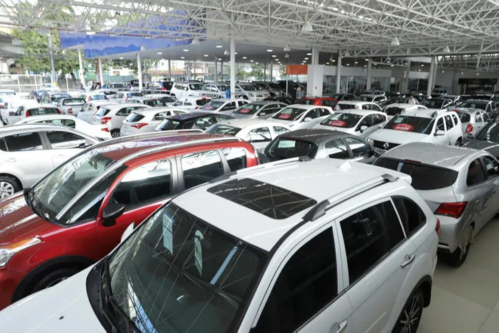 Mercado foi puxado pelos carros com mais de 9 anos de uso | Foto: Uendel Galter | Ag. A TARDE