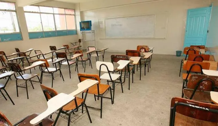 Aulas foram suspensas nas escolas baianas em março de 2020