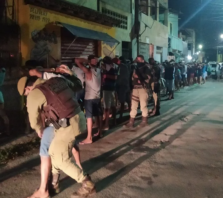 Popular em grande parte dos bairros periféricos de Salvador, as festas ‘paredão’ se mantiveram mesmo durante a pandemia | Foto: Divulgação | SSP-BA