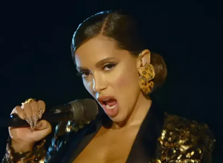 Anitta apresentou 'Me Gusta' em programa de entrevistas dos EUA