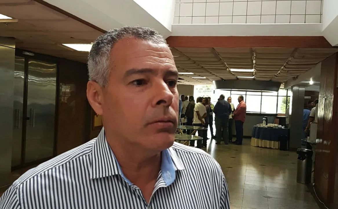 A ação refere-se à época que Joaquim Neto foi prefeito de Sátiro Dias