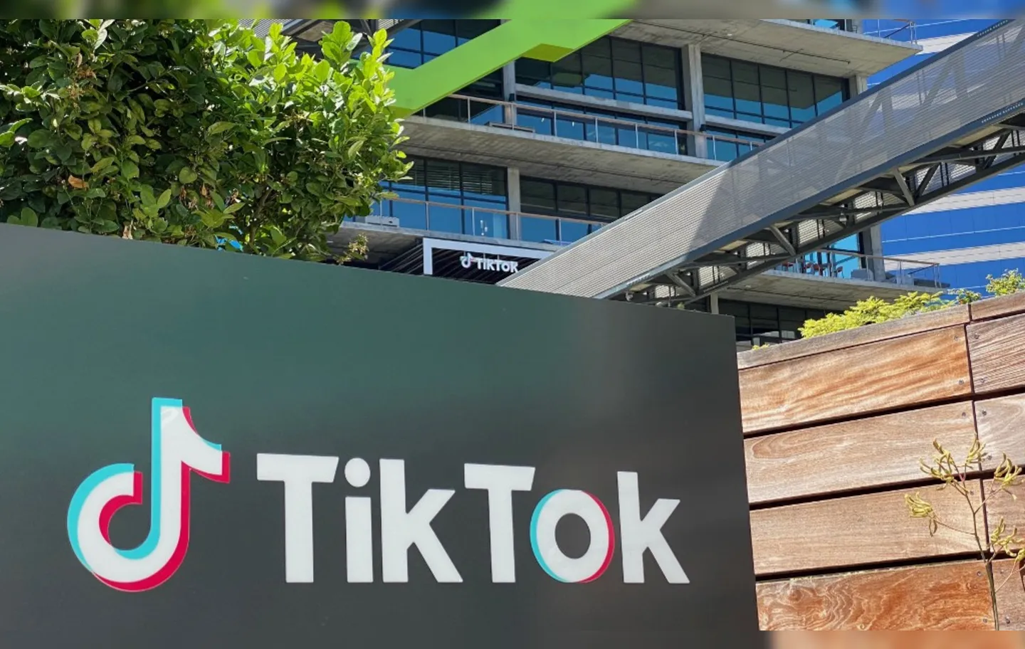 TikTok tem cerca de 100 milhões de usuários nos Estados Unidos | Foto: Chris Delmas | AFP
