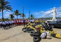 Ação voluntária recolhe 2 toneladas de lixo em praias de Ilhéus e Porto Seguro