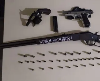 Homem é preso com pistola e carabina em Piritiba