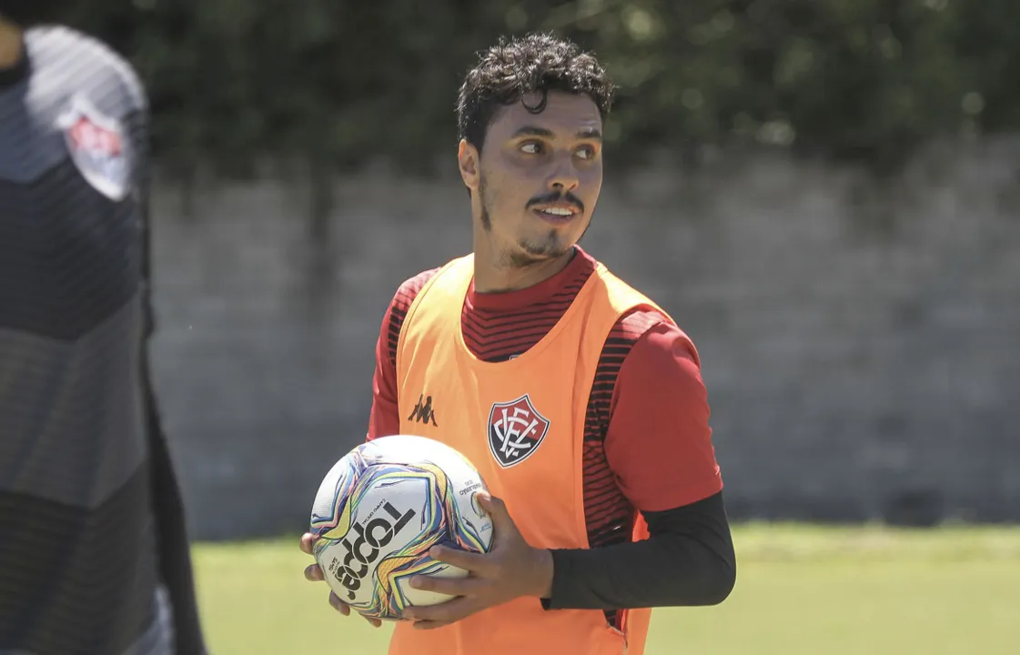 Alisson Farias tem cinco gols em 14 jogos, mas passou em branco nas últimas quatro partidas | Foto: Letícia Martins | EC Vitória