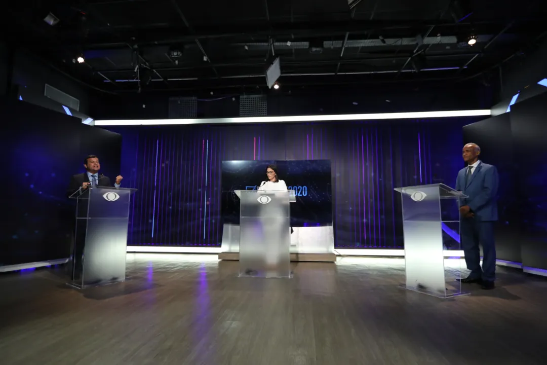 O debate foi marcado por "dobradinhas" feitas entre aliados do governador Rui Costa