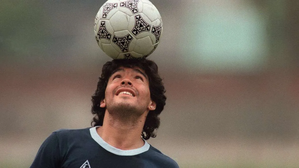 Pela Argentina, Maradona foi peça fundamental na conquista da Copa do Mundo de 1986 | Foto: Arquivo | AFP