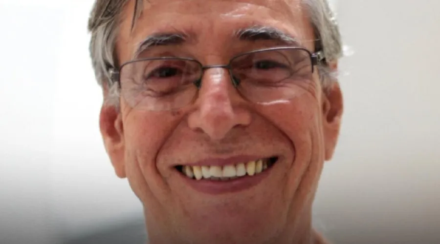 Carlos Valadares havia passado por cirurgia no fim de semana