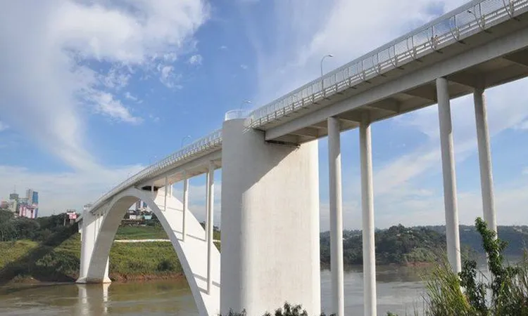 Ponte da Amizade é a principal porta de entrada e saída do Paraguai | Foto: Divulgação | Denit