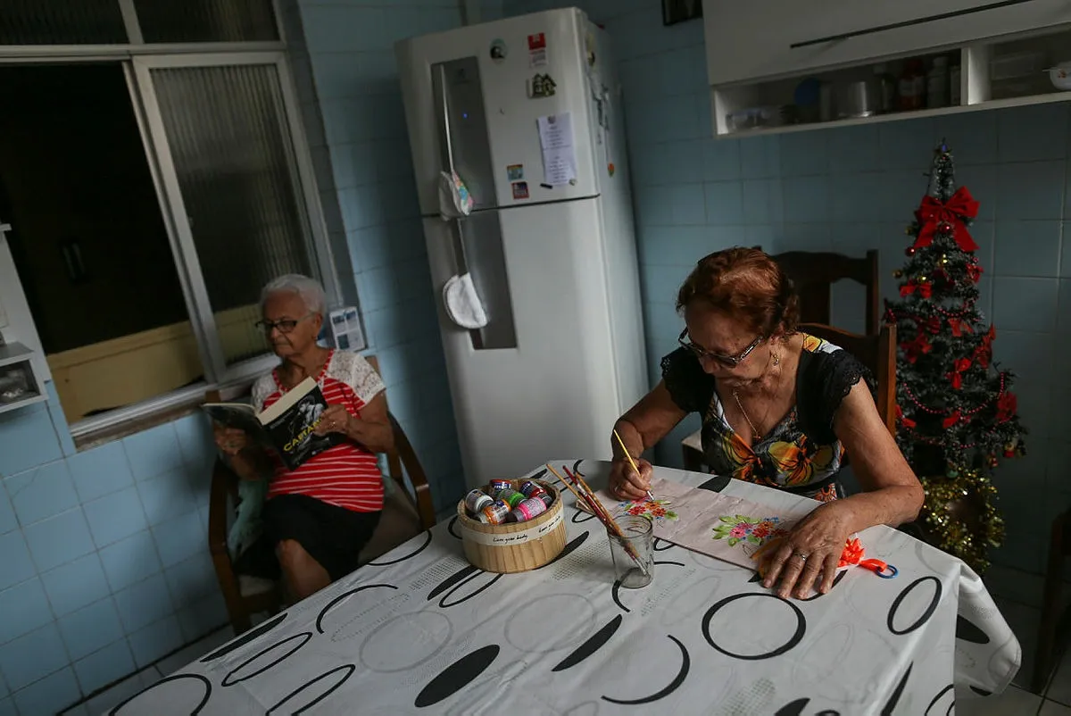 Irmãs Nilza, de 92 anos, e Zilda, 89, superaram as expectativas da pesquisa | Foto: Raphael Müller | Ag. A TARDE