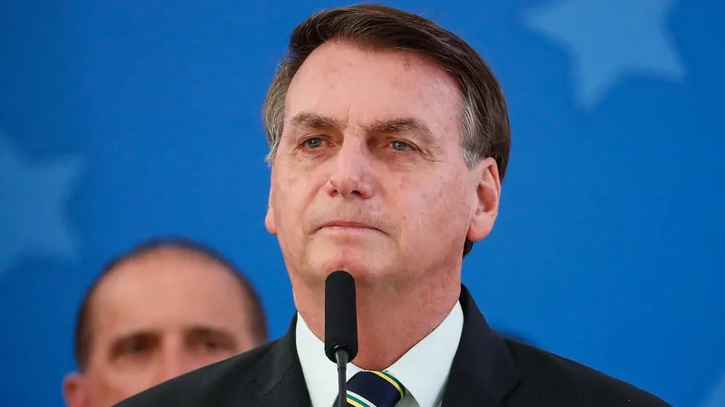 Bolsonaro comemorou a interrupção do estudo clínico da vacina CoronaVac