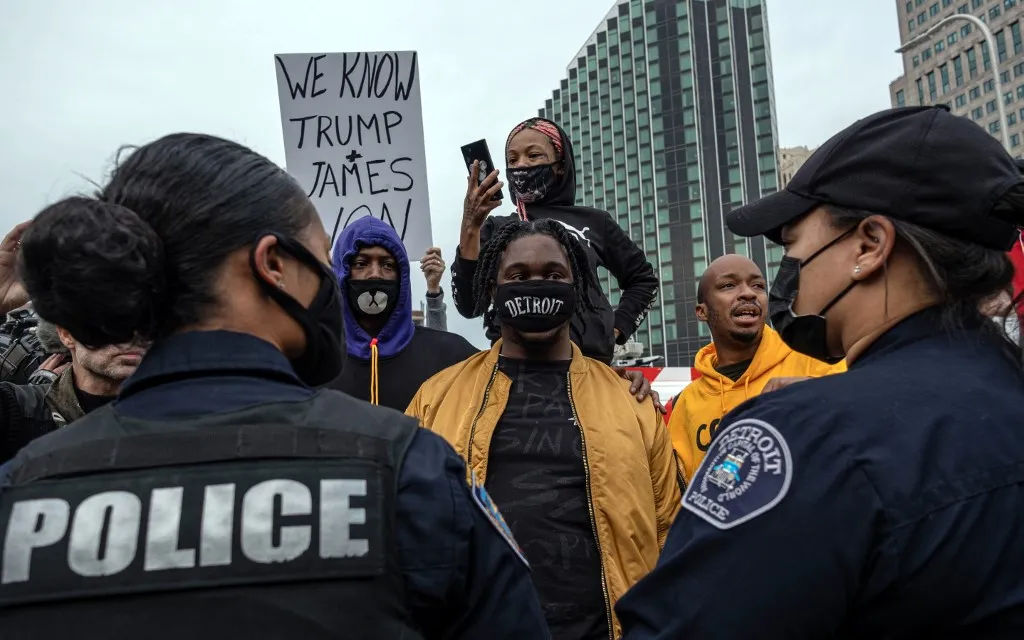 Protestos tomam conta das ruas de Michigan, nos Estados Unidos, enquanto eleição é contestada por Trump