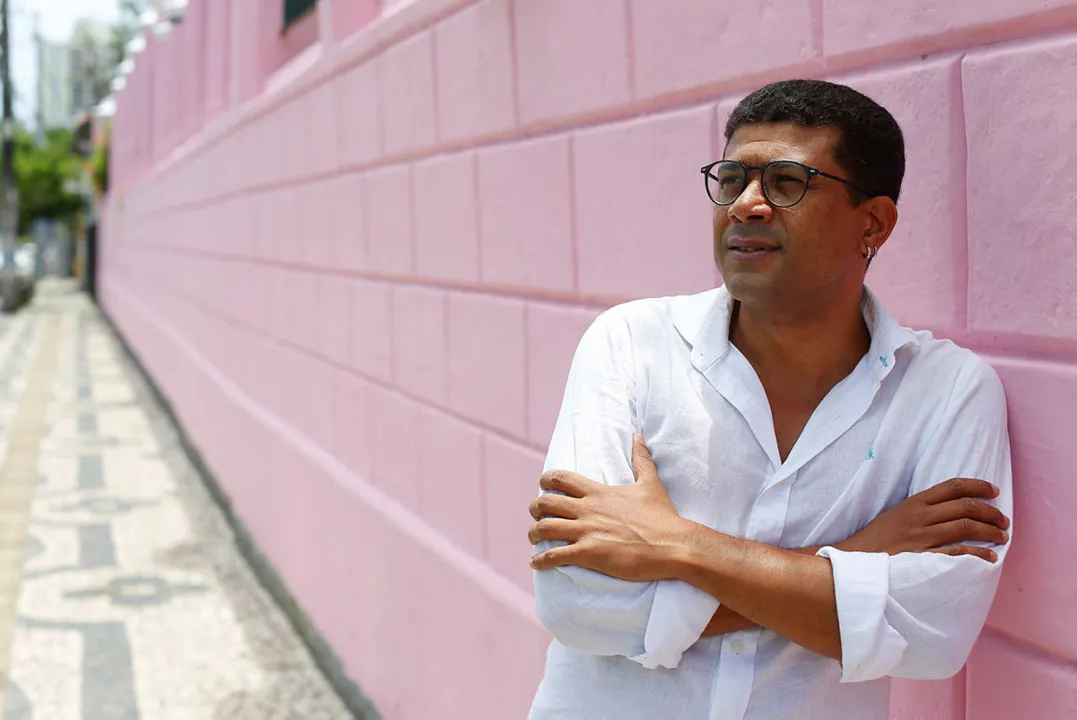 Lemos: "Meu trabalho fala de mim, mas fala de nós também, e é aí que eu me encontro na Bahia" | Foto: Rafael Martins | Ag. A TARDE