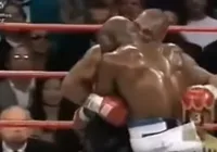 Mike Tyson relembra mordida em orelha de Holyfield: "Queria matá-lo"