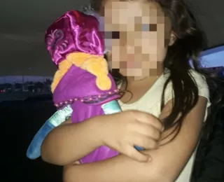 Menina de 6 anos perde parte do nariz ao ser atingida por tiro de fuzil