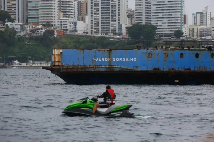 Afundamento do ferry Agenor Gordilho pode aquecer turismo subaquático na Bahia