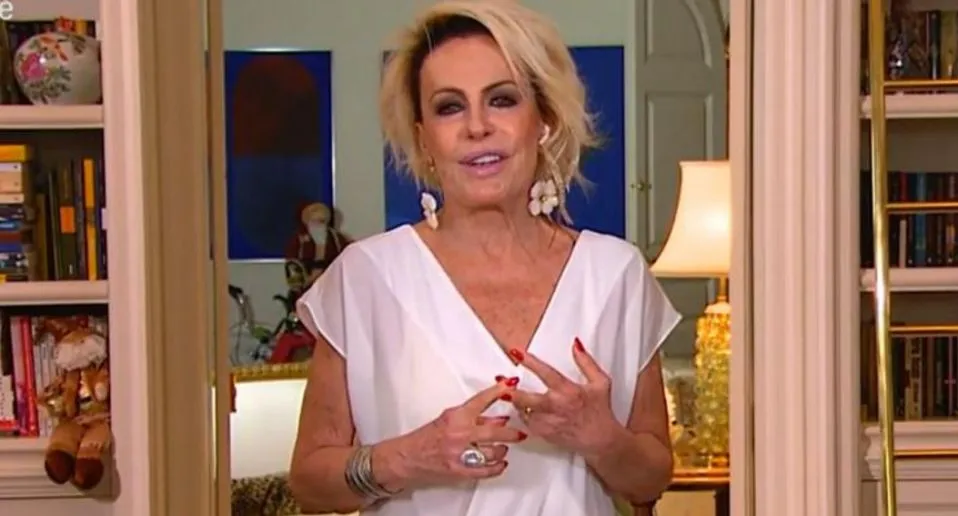 A apresentadora esclareceu o boato ao vivo | Foto: Reprodução | TV Globo