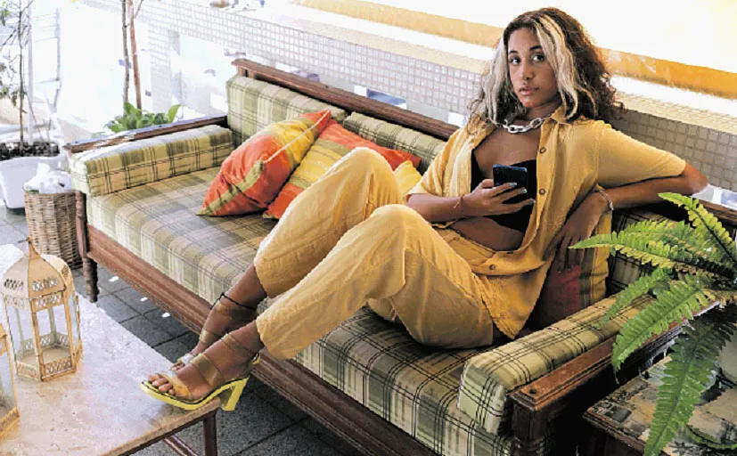 Fashion designer, Luciana Orrico descobre brechós pelo país | Foto: Uendel Galter | Ag. ATARDE