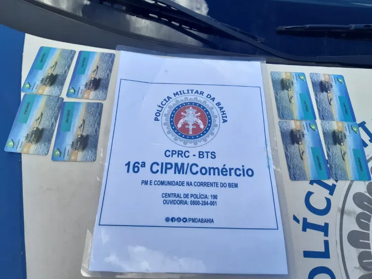 Dupla e material foram apresentados na 3ª Delegacia Territorial (DT) de Dendezeiros | Foto: Alberto Maraux | SSP