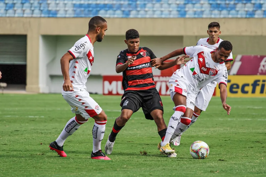 O resultado fez com que o Leão perdesse a oportunidade de se aproximar da metade de cima da tabela de classificação | Foto: Guilherme Drovas | Oeste FC