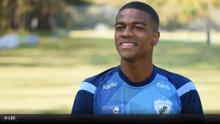 Lateral tem 21 anos | Foto: Gustavo Oliveira | Londrina E.C