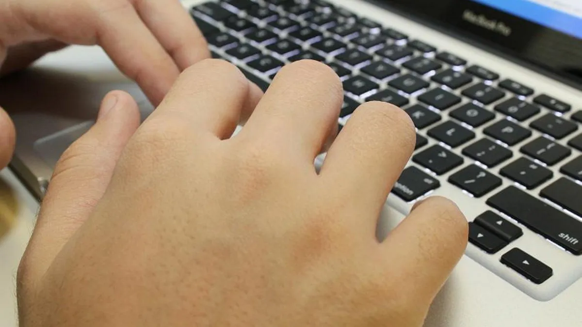 Processo de seleção será online e realizado em duas etapas: análise do currículo e dinâmica a serem comunicados por e-mail I Foto: Marcos Santos I Agência Brasil