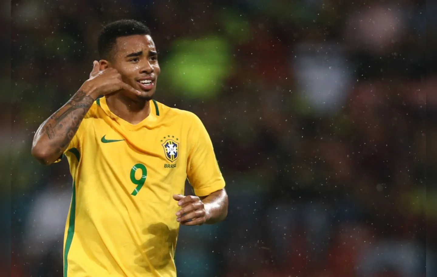 Atacante da Seleção Brasileira e do Manchester City foi diagnosticado pelo clube inglês e isolado