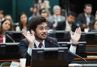 Deputado Kim Kataguiri chama Bolsonaro de 'vagabundo, corrupto e quadrilheiro'