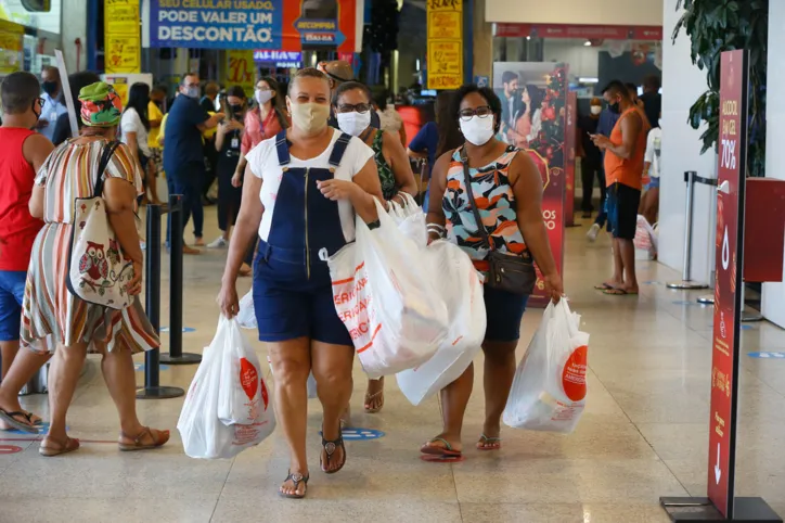 As vendas do comércio varejista da Bahia tentam recuperação em meio à pandemia | Foto: Rafael Martins | Ag: A TARDE | 27.11.2020