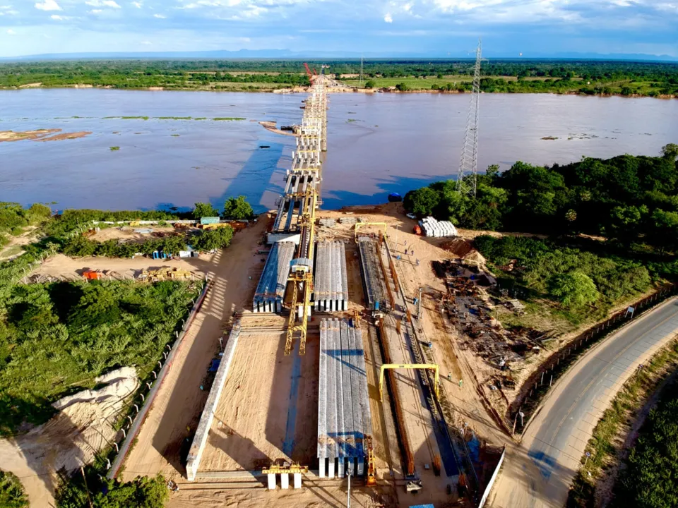 Outra intervenção que também será entregue este ano é a Ponte Barra-Xique-Xique.
