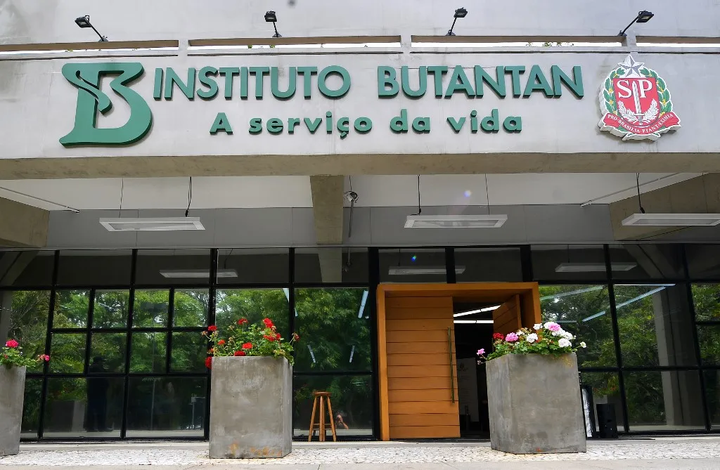 Instituto retomou no final de maio a produção do imunizante | Foto: Carl de Souza | AFP
