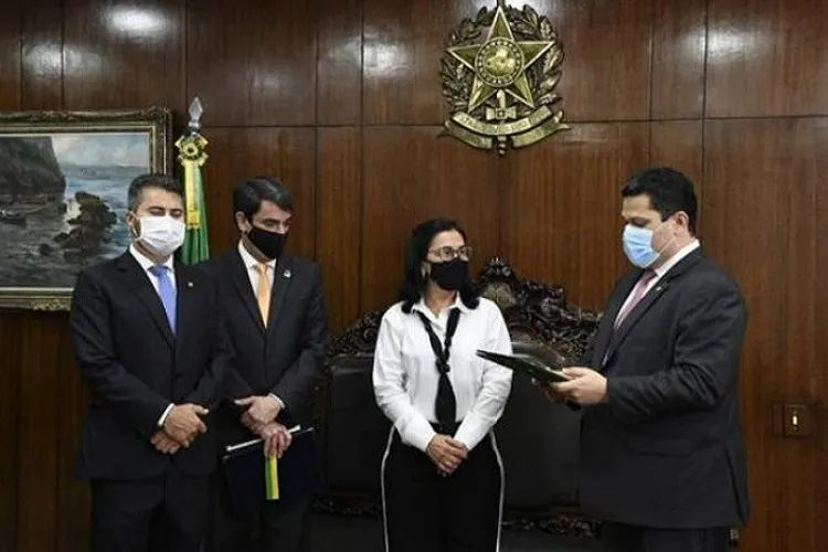 Maior parte de dinheiro que Nailde deve receber é relativa ao chamado auxílio-mudança, no valor de R$ 33,7 mil