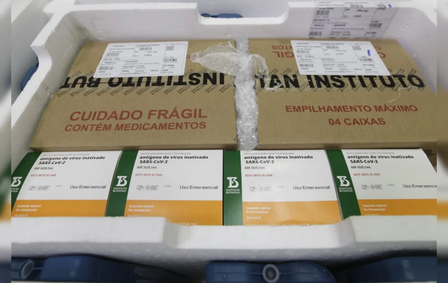 Ao todo, 3.000 litros de Insumo Farmacêutico Ativo (IFA) foram enviados | Foto: Mateus Pereira | GOVBA