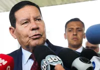 Recuperado da Covid-19, Mourão tem alta médica e volta ao trabalho