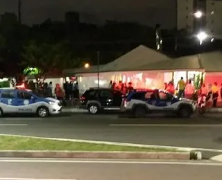 Vídeos exibem momento da morte do barbeiro em bar no Imbuí