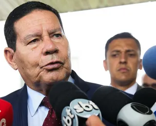 Recuperado da Covid-19, Mourão tem alta médica e volta ao trabalho
